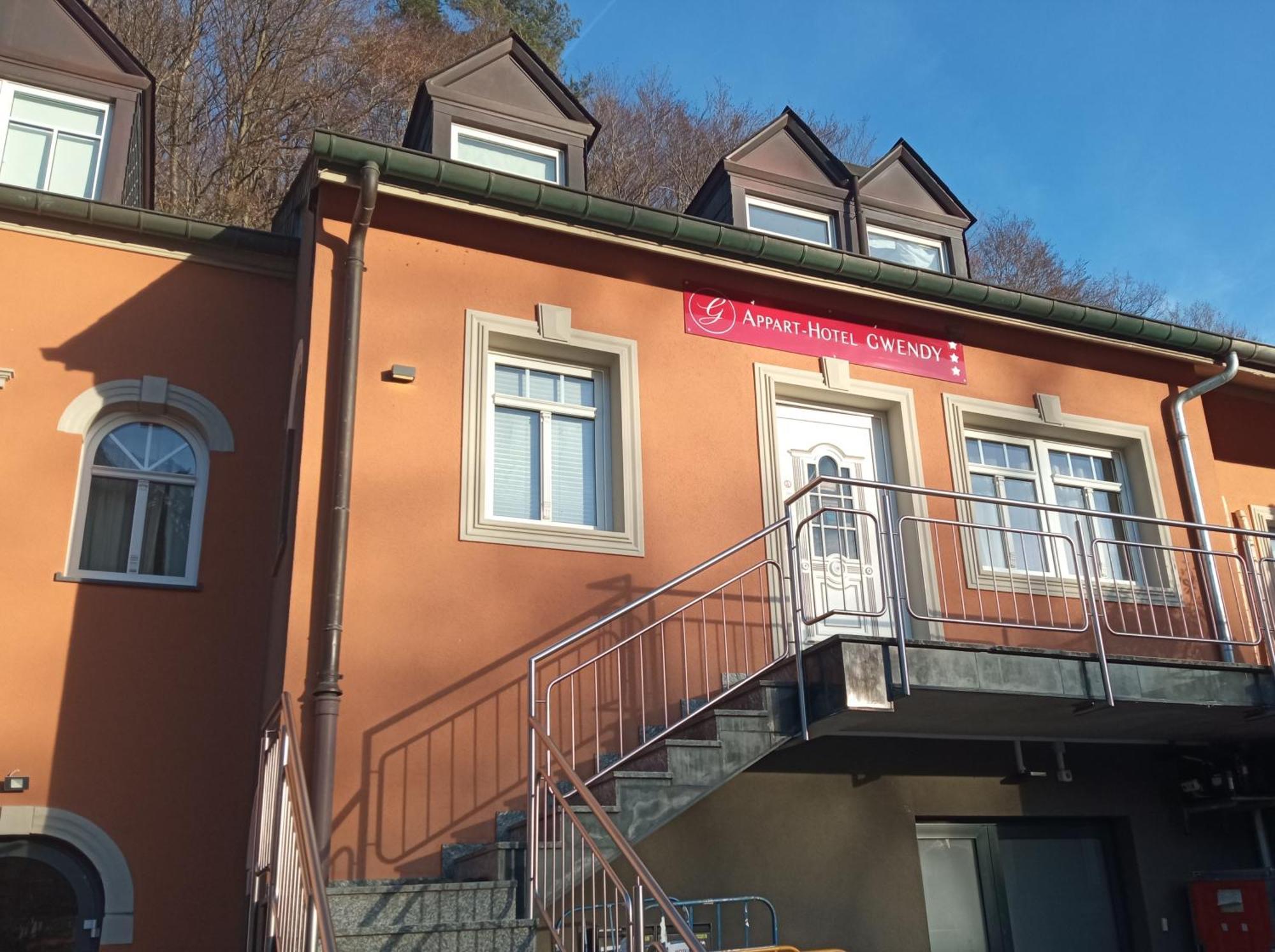 Appart-Hotel Gwendy Bour Eksteriør billede