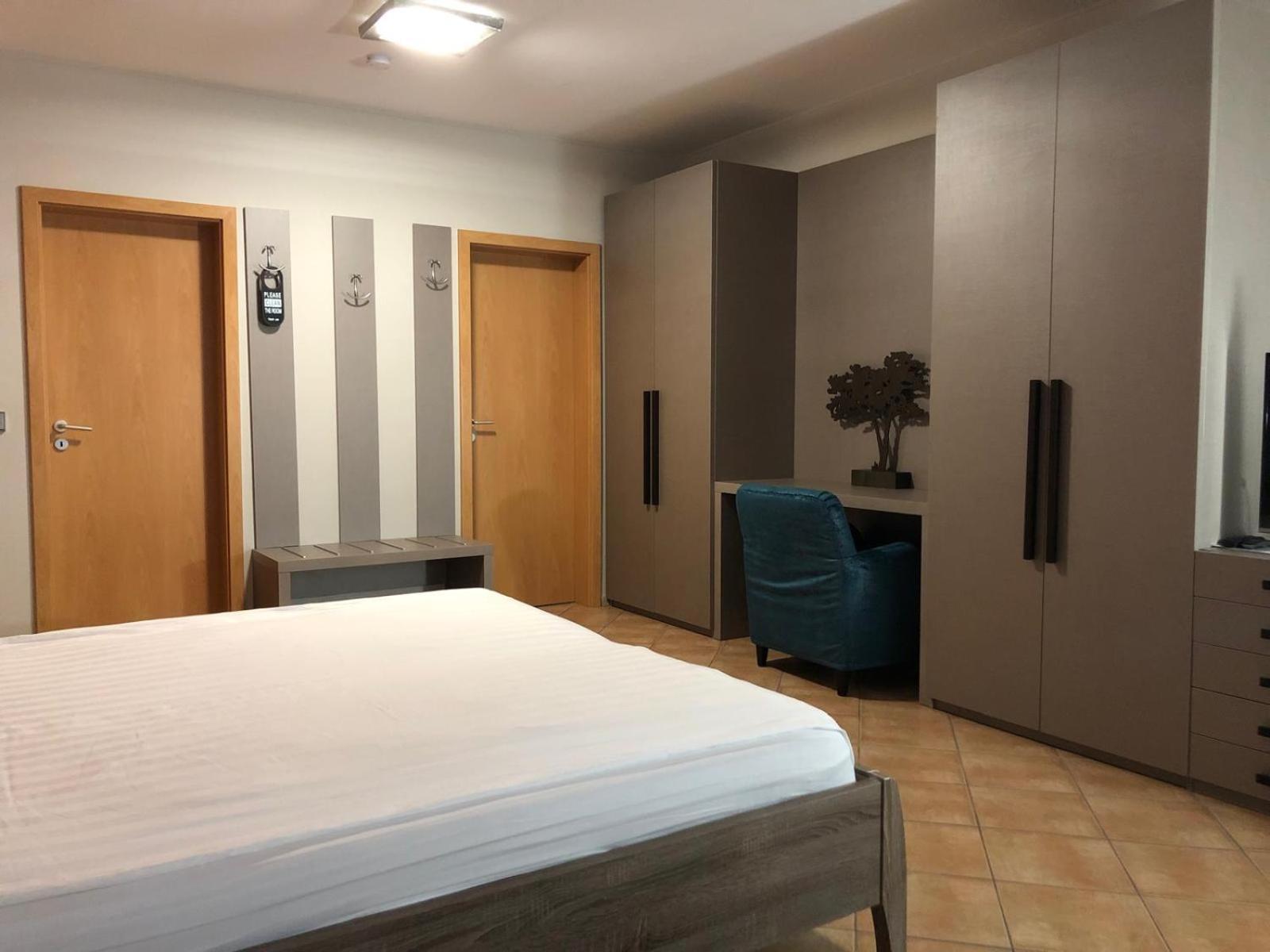 Appart-Hotel Gwendy Bour Eksteriør billede