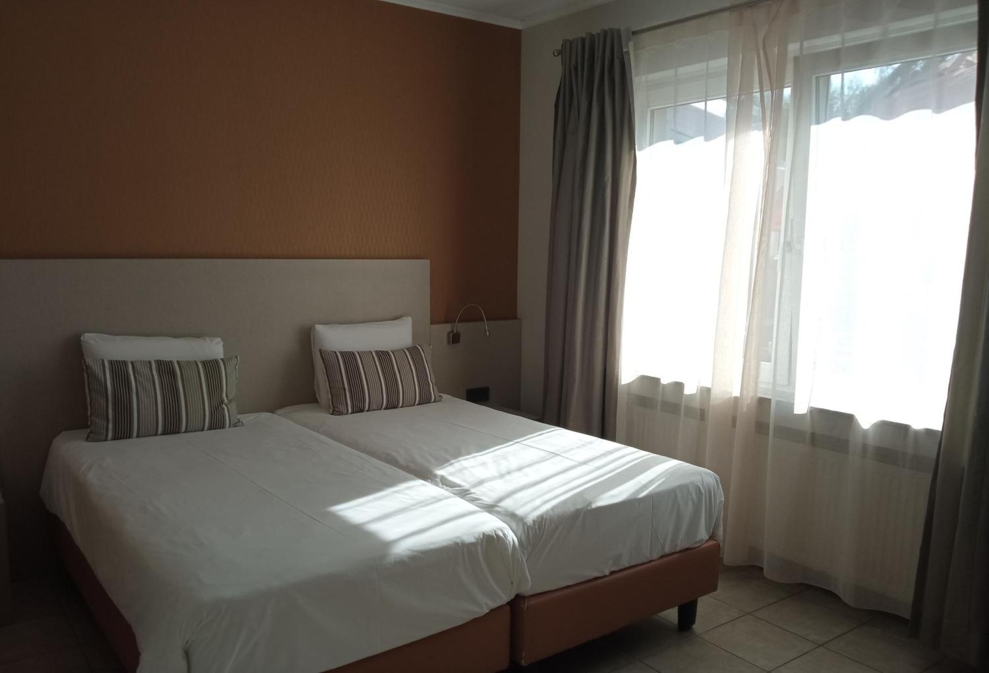 Appart-Hotel Gwendy Bour Eksteriør billede